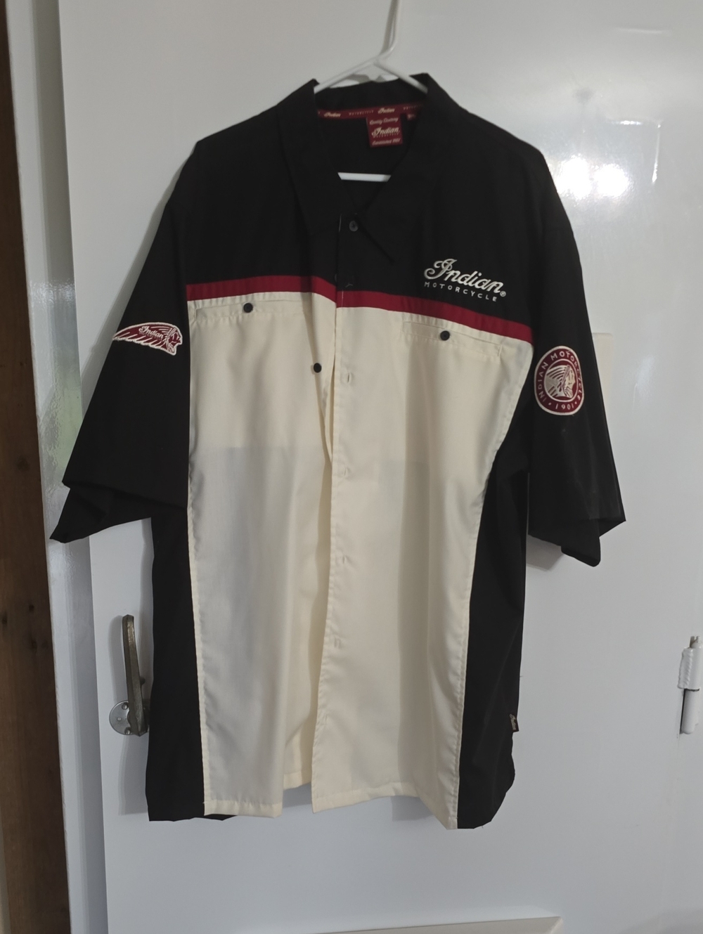 Indian Motorcycle Men’s Short Sleeve Button-Down Shirt - Black & Cream